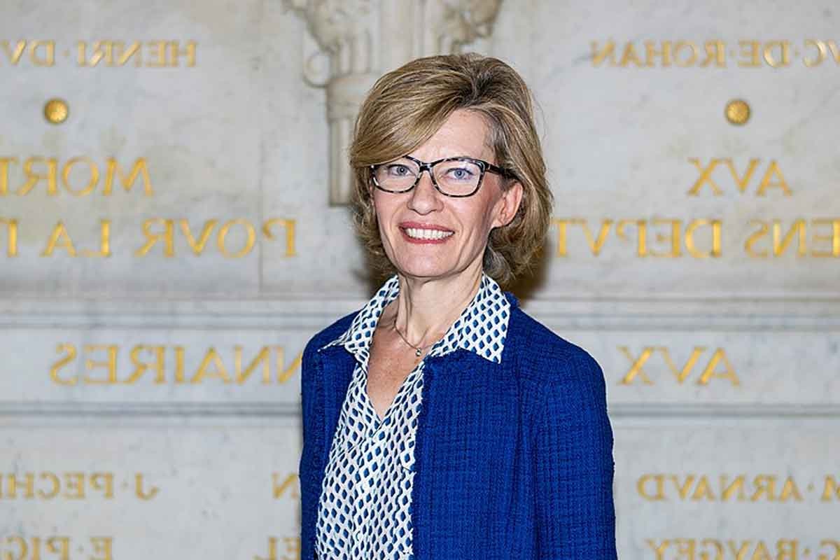 Qui est Anne Genetet